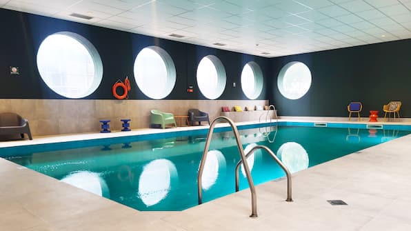 Zwembad - Holiday Inn Eindhoven Centre