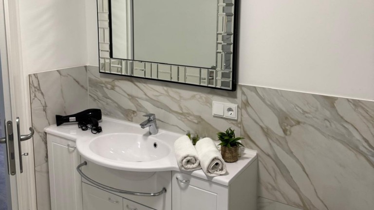 Standaard kamer met zwevend bed - Hotel Schloss Krugsdorf