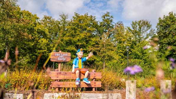 Standbeeld Bartje - Landal Het Land van Bartje Standbeeld Bartje - Landal Het Land van Bartje