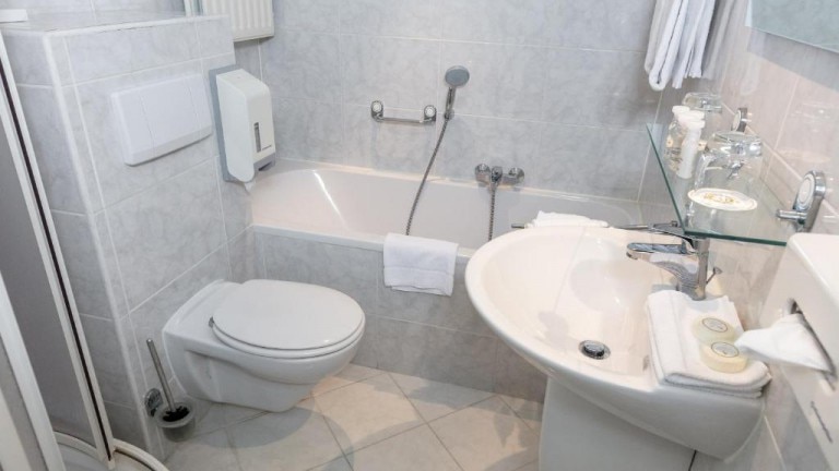 Eenpersoonskamer - Landhuishotel en Restaurant de Bloemenbeek