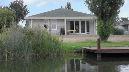 Buitenaanzicht - Beach Resort Makkum