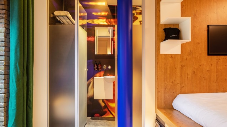 Epic bunk room - Bunk Hotel Amsterdam