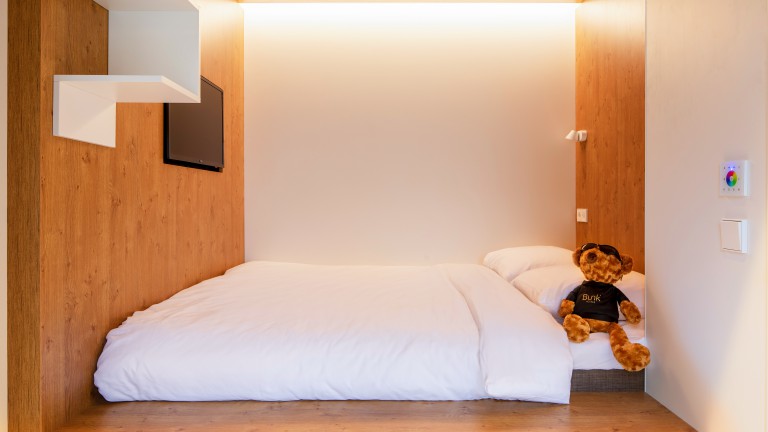 Epic bunk room - Bunk Hotel Amsterdam