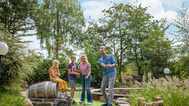 Adventure Golf - Center Parcs De Huttenheugte
