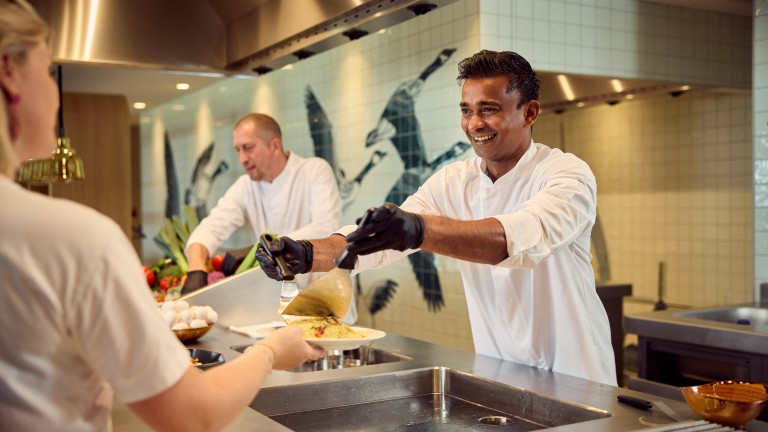 Ontbijtbuffet - Van der Valk Hotel Volendam