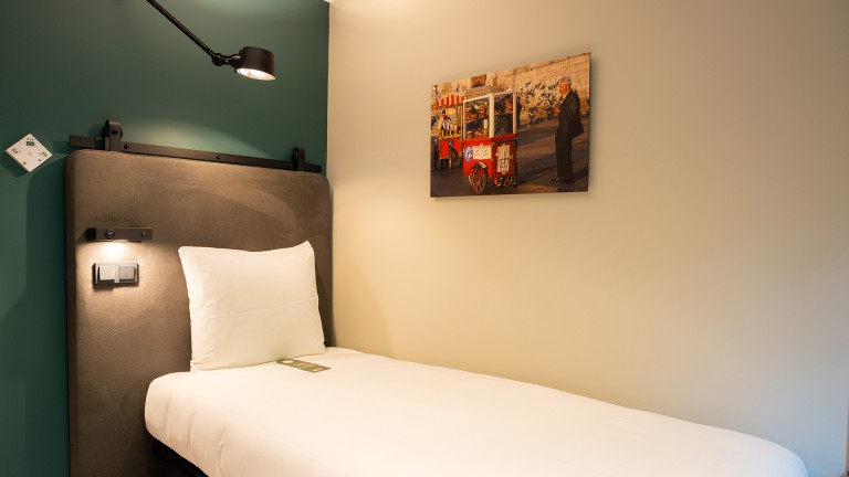 Eenpersoonskamer - Hotel Kontakt der Kontinenten