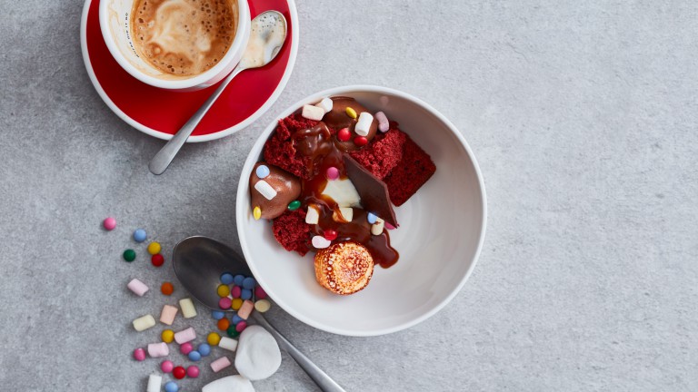 Red Velvet - Bunk Hotel Amsterdam