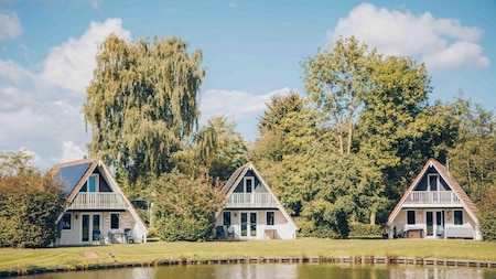 Buitenaanzicht - 't Hooge Holt Buitenaanzicht - 't Hooge Holt