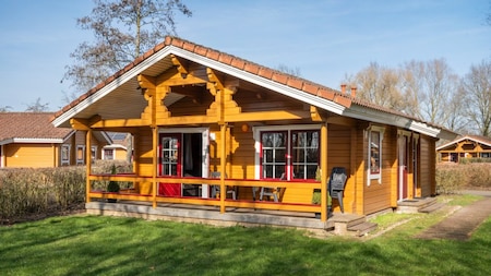 Buitenaanzicht - 't Hooge Holt Buitenaanzicht - 't Hooge Holt