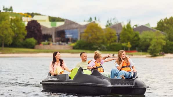 Waterfietsen - Center Parcs Bostalsee Waterfietsen - Center Parcs Bostalsee