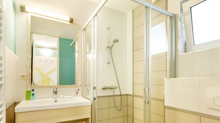 Badkamer - Center Parcs Park Nordseeküste Badkamer - Center Parcs Park Nordseeküste