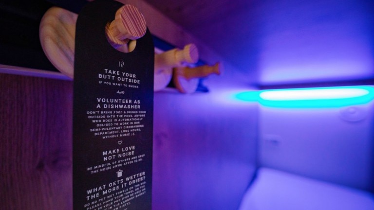 Sleeping pod single - Bunk Hotel Amsterdam