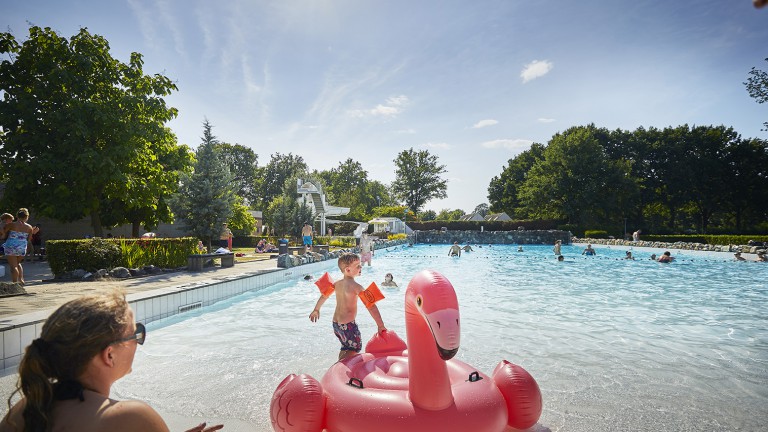 Buitengolfslagbad - Recreatiepark De Leister