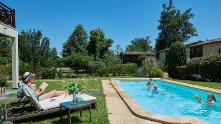 Zwembad - Résidence Château de SallesWoonkamer - Résidence Château de Salles