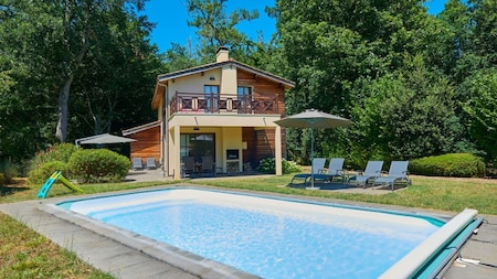Tuin met zwembad - Résidence Château de SallesWoonkamer - Résidence Château de Salles