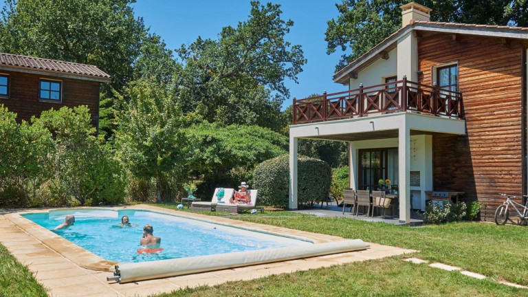 Villa met zwembad - Résidence Château De Salles