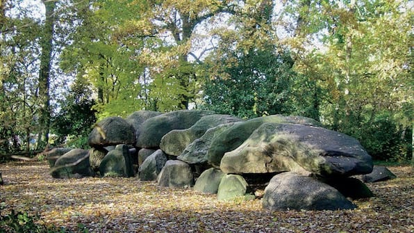 Hunnebedden - Hotel Het Wapen van Drenthe - Voordeeluitjes.nl