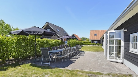 Terras - Dormio Strand Resort Nieuwvliet-Bad