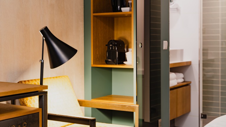 Indoor room met atriumzicht - Hotel de Hallen