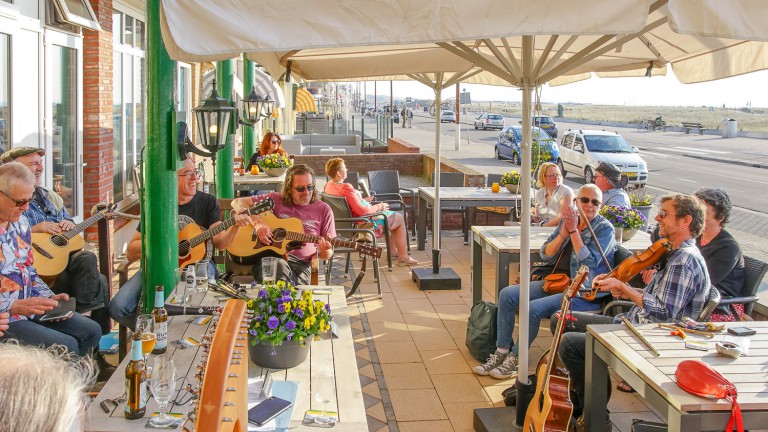 Terras - Hotel Zee en Duin