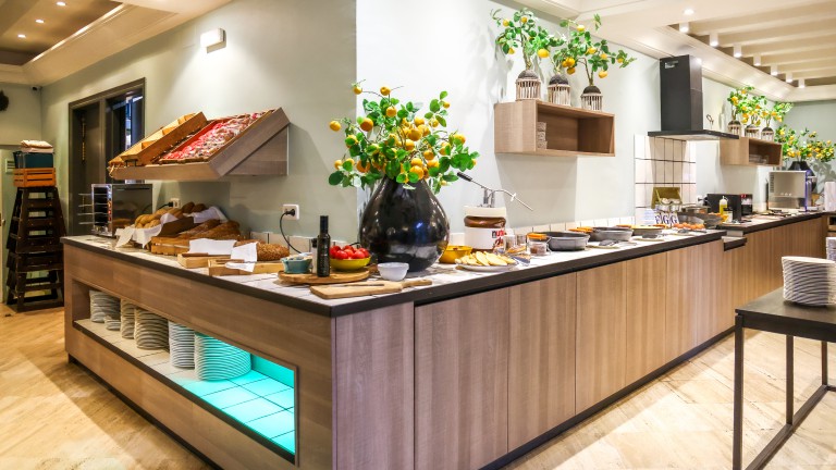 Ontbijtbuffet - Van der Valk Hotel Barcarola