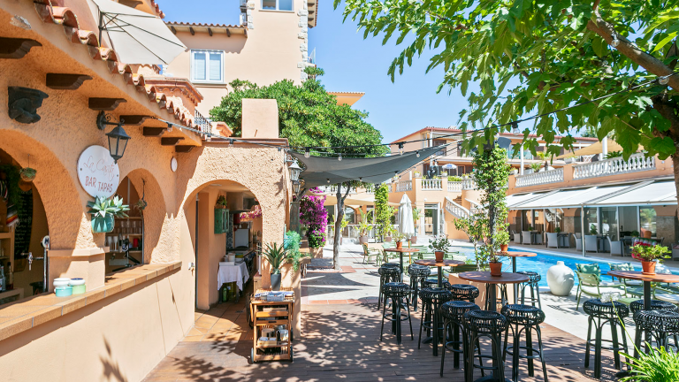 Tapasbar - Van der Valk Hotel Barcarola