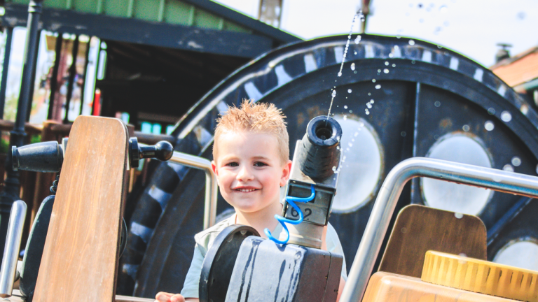 Attractiepark - Attractie- en Vakantiepark Slagharen