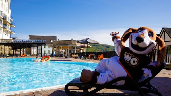 Buitenzwembad - Dormio Resort Eifeler Tor