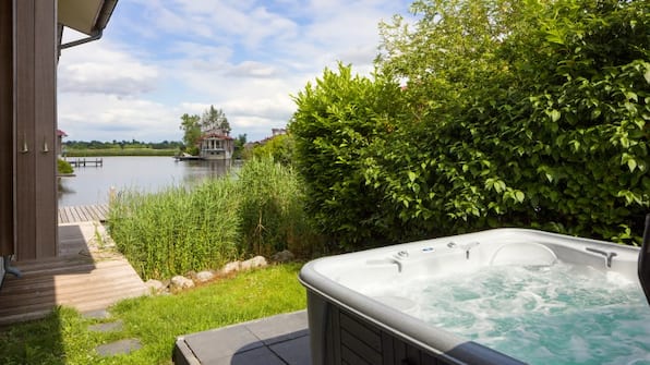 Goudplevier Bubbelbad - Summio Waterpark Zwartkruis