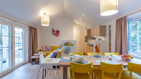 Woonkamer - Familie Resort De Tovertuin