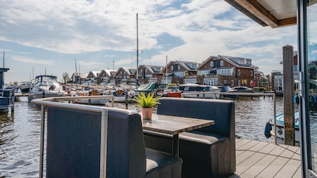 Terras - Huren Houseboat Uitgeest