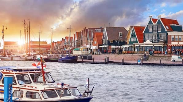 Volendam - Huren Houseboat Uitgeest