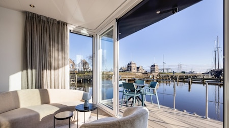 Woonkamer - Huren Houseboat Lemmer