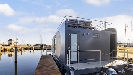 Buitenaanzicht - Huren Houseboat Lemmer