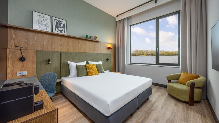 Comfort king lake view - Postillion Hotel Breda Biesbosch