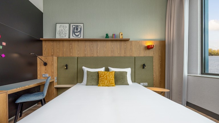 Comfort king lake view - Postillion Hotel Breda Biesbosch
