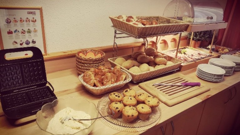 Ontbijtbuffet - Steakhüsli Hotel - Restaurant