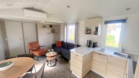 Woonkamer en keuken - RCN Vakantiepark Zeewolde