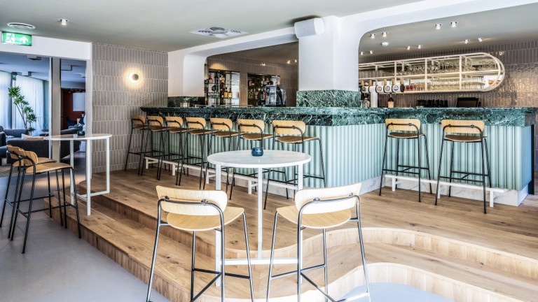 Bar - Blooming Hotel