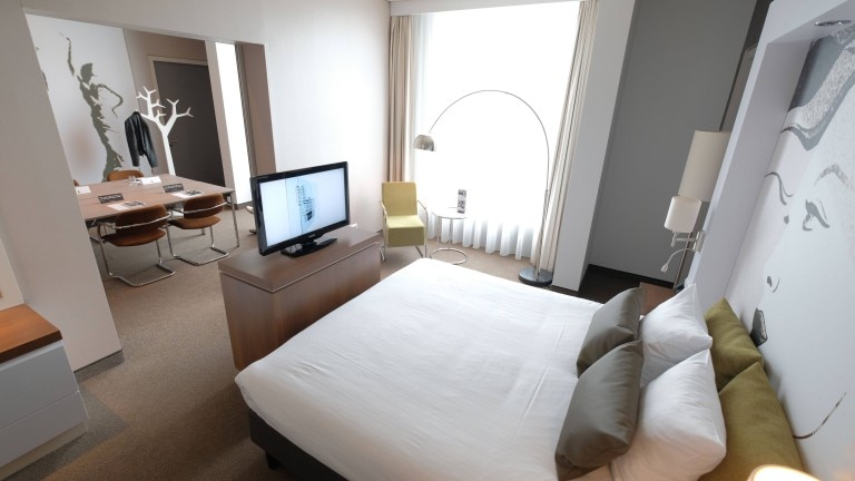 Suite double bed - Leonardo Hotel Papendrecht
