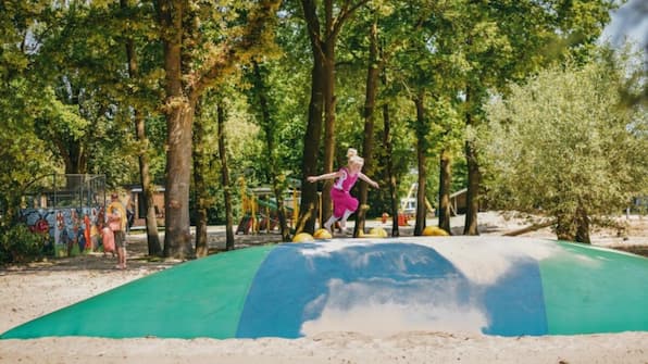 Vodatent Camping de Rammelbeek - airtrampoline