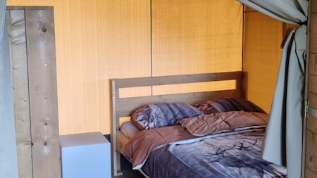 Slaapkamer - Vodatent Boerderijcamping de Hinde