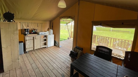 Eetgedeelte - Vodatent Camping de Hof van Eeden
