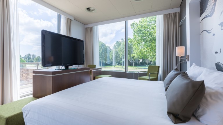 Suite double bed - Leonardo Hotel Papendrecht