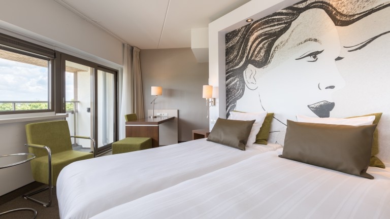 Comfort room double bed - Leonardo Hotel Papendrecht