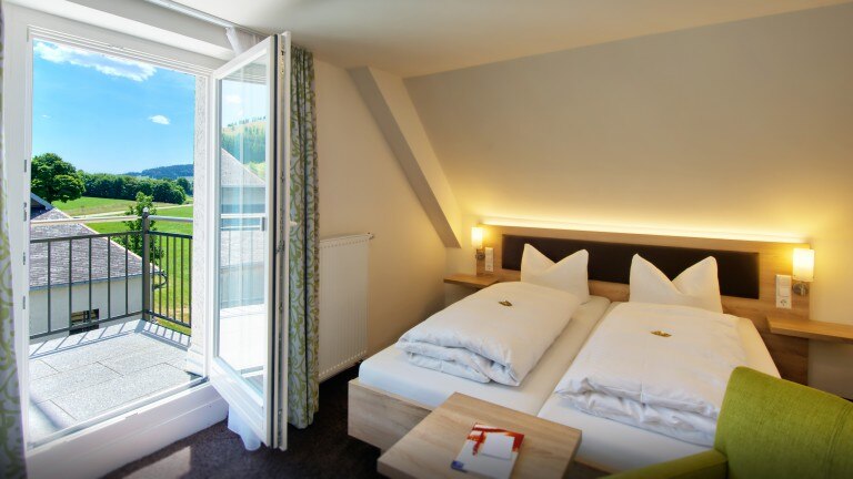 Standaard kamer met balkon - Landhotel Löwen Bernau im Schwarzwald