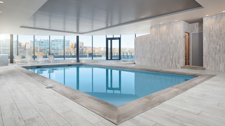Zwembad - Van der Valk Hotel Liège Congres