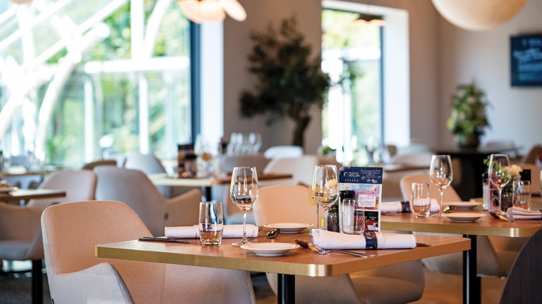 Ontbijtbuffet - Van der Valk hotel SPA