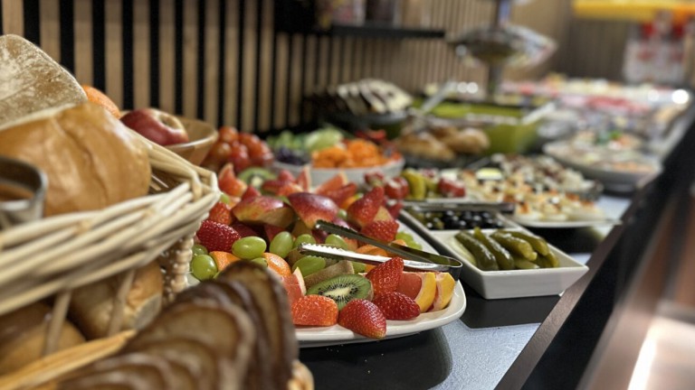 Ontbijtbuffet - Maiers Hotel