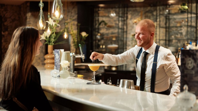 OZZO Oriental Restobar - Van der Valk Hotel Sassenheim Leiden